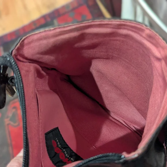 Hobo Black Leather Crossbody Bag - Picture 6 of 8